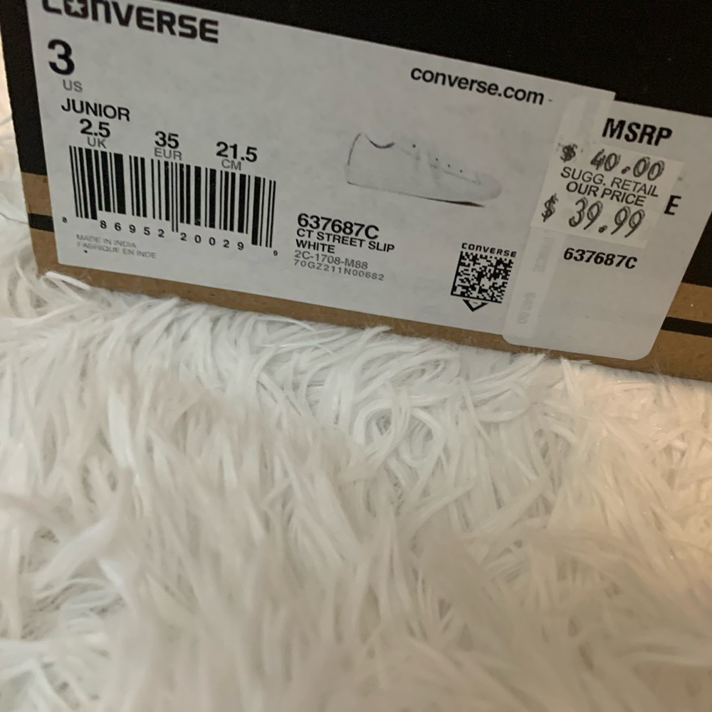 White converse - Picture 3 of 6